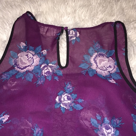 Top - Picture 4 of 4